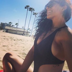 Meet your Posher, Phoenix